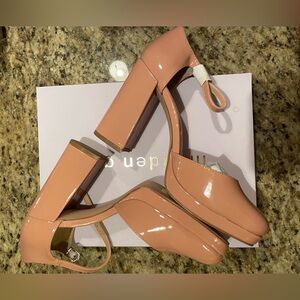 New in Box ✨ Madden Girl Blush patent leather heel size 9.5